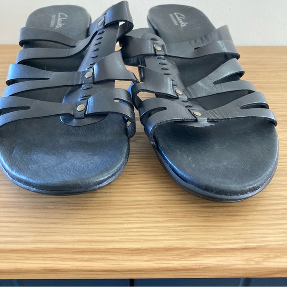 Clarks Size 11 Black Heeled Sandals - Picture 3 of 9